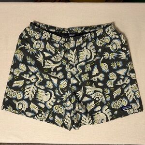 Patagonia Black and Cream Patterned Shorts